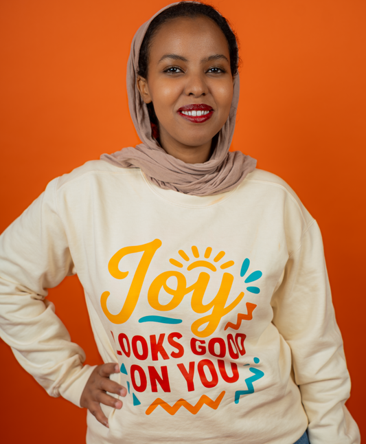 Joy Looks Good on You – Crewnecks (Ivory)